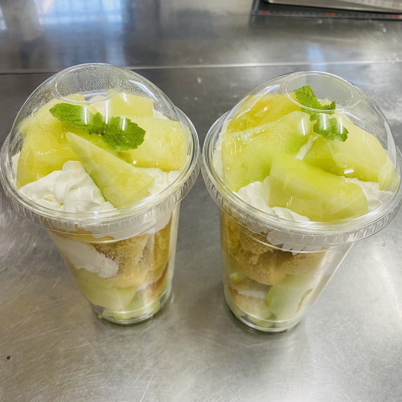 メロンのロールケーキ：高級：ふわふわロールケーキ専門店（狭山市）