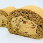 メロンのロールケーキ：高級：ふわふわロールケーキ専門店（狭山市）